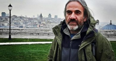 Ρουκέτες από τον Γιαϊλαλί: Ο Μητσοτάκης ήθελε να με παραδώσει ως δώρο στη συνάντηση με Erdogan – Η ΝΔ καταδικάζει σε θάνατο έναν ακόμη Έλληνα