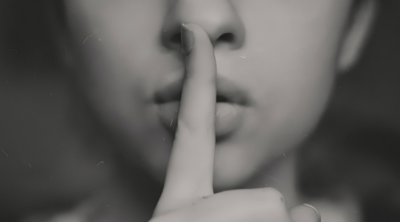 Παντού νεκροί, παντού σιωπή – 54χρονη στη Λαμία έπεσε ξαφνικά νεκρή μέσα στο σπίτι της χωρίς να αντιμετωπίζει προβλήματα υγείας