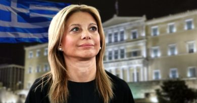 Φωτιά στο πολιτικό σκηνικό – Η κλειστή ομάδα των 6 της Καρυστιανού και το «κρυμμένο» σενάριο της κυβέρνησης ειδικού σκοπού