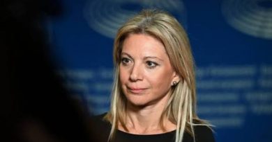 Η αντίδραση της Καρυστιανού στις αποχωρήσεις – «Προσπαθούν να μας (δια)σπάσουν», «δόλια τα κίνητρα»