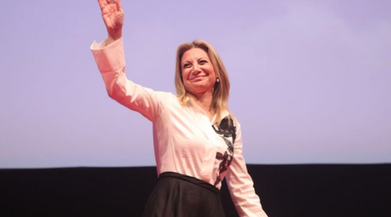 Η Καρυστιανού ΤΟΛΜΗΣΕ: ”Έχω δει πολιτικούς Δένδια, Άδωνη, Μητσοτάκη με το εβραϊκό κιπά, σημαίνει κάτι;… Η Ελλάδα ανήκει στους Έλληνες!”